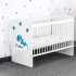 Pătuţ din lemn pentru bebe, personalizat ursulet pe nor albastru azur